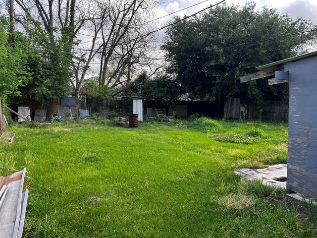 7641 Delavan Drive, Houston, TX 77028