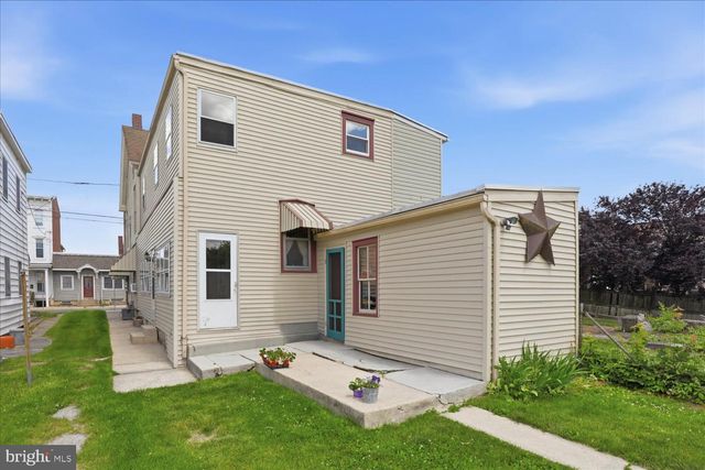 218 MAIN ST, Denver, PA 17517
