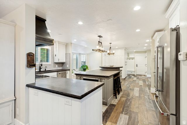 1956 E BRANDON PARK PL, Sandy, UT 84092