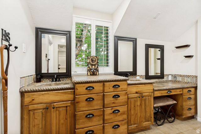 1956 E BRANDON PARK PL, Sandy, UT 84092