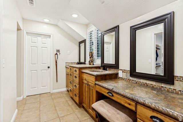 1956 E BRANDON PARK PL, Sandy, UT 84092