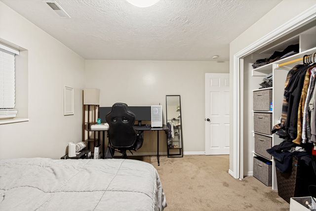 1956 E BRANDON PARK PL, Sandy, UT 84092