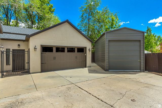 1956 E BRANDON PARK PL, Sandy, UT 84092