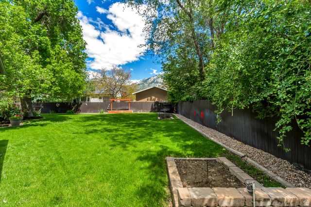 1956 E BRANDON PARK PL, Sandy, UT 84092