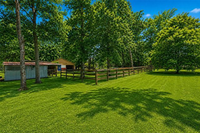 8450 Prine Lane, Magnolia, TX 77354