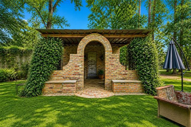 8450 Prine Lane, Magnolia, TX 77354