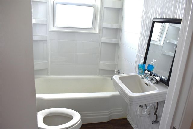 11 Chimaera Road, Sargent, TX 77414