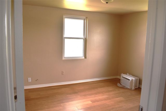 11 Chimaera Road, Sargent, TX 77414