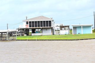 11 Chimaera Road, Sargent, TX 77414