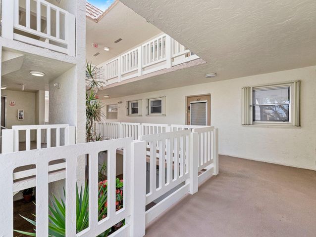 6800 Royal Palm Boulevard 207f, Margate, FL 33063