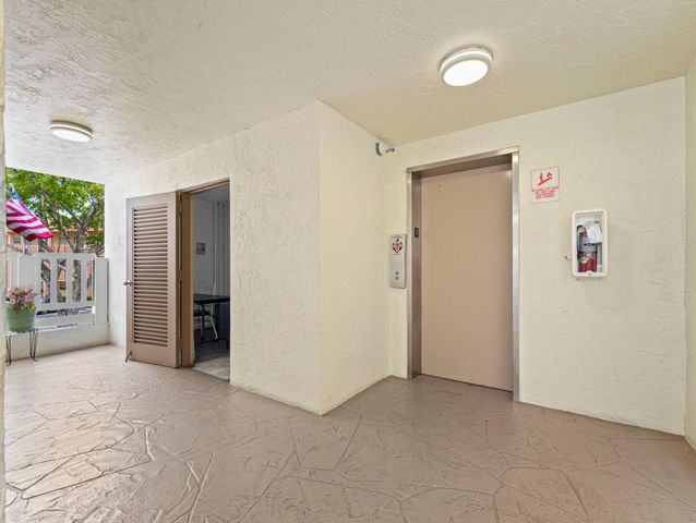 6800 Royal Palm Boulevard 207f, Margate, FL 33063