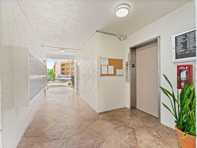 6800 Royal Palm Boulevard 207f, Margate, FL 33063