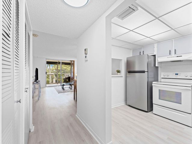 6800 Royal Palm Boulevard 207f, Margate, FL 33063