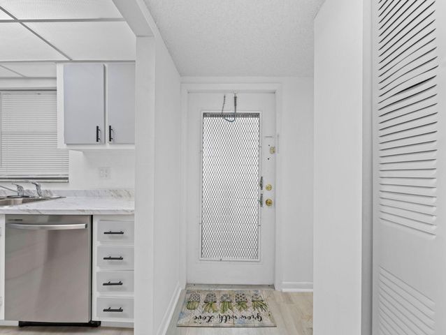 6800 Royal Palm Boulevard 207f, Margate, FL 33063