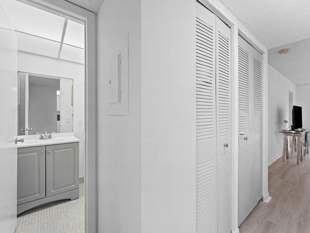 6800 Royal Palm Boulevard 207f, Margate, FL 33063