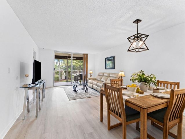 6800 Royal Palm Boulevard 207f, Margate, FL 33063