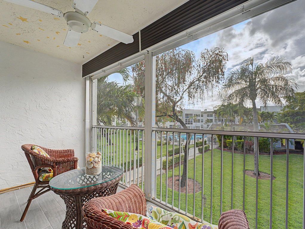 6800 Royal Palm Boulevard 207f, Margate, FL 33063