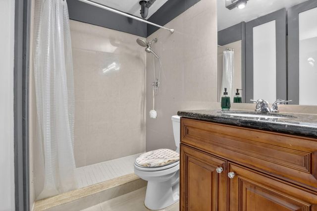 3050 NE 16th Avenue 207, Oakland Park, FL 33334