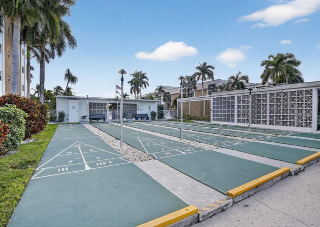 3050 NE 16th Avenue 207, Oakland Park, FL 33334