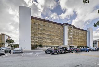 3050 NE 16th Avenue 207, Oakland Park, FL 33334