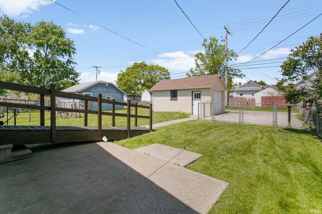 1104 W 8Th Street, Mishawaka, IN 46544