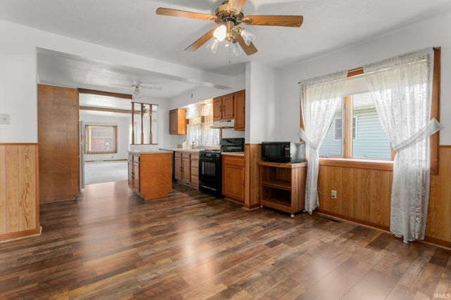 1104 W 8Th Street, Mishawaka, IN 46544