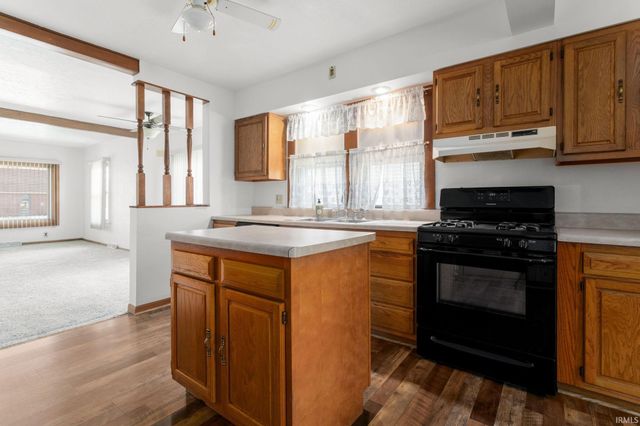 1104 W 8Th Street, Mishawaka, IN 46544