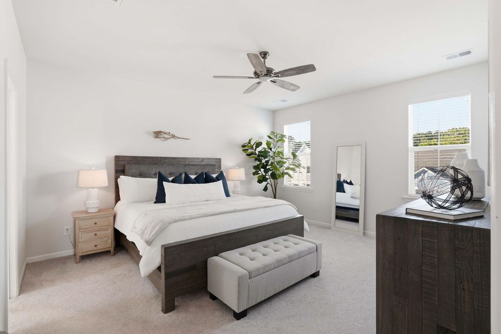 Image 22 of property listing at 511 N Commodore Way, Summerville, SC 29483