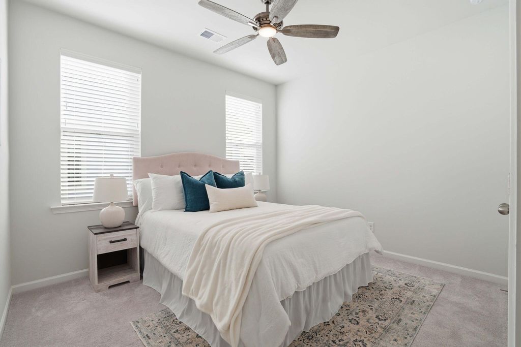 Image 29 of property listing at 511 N Commodore Way, Summerville, SC 29483