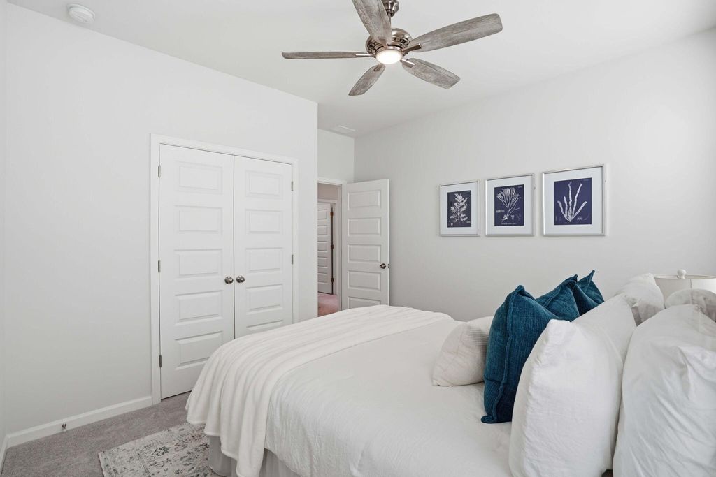 Image 30 of property listing at 511 N Commodore Way, Summerville, SC 29483