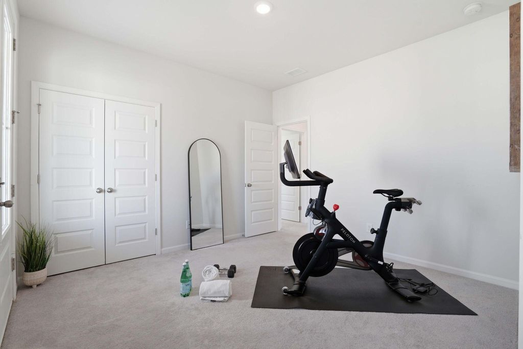 Image 31 of property listing at 511 N Commodore Way, Summerville, SC 29483