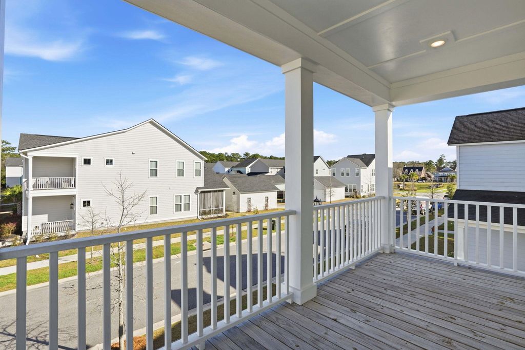 Image 36 of property listing at 511 N Commodore Way, Summerville, SC 29483