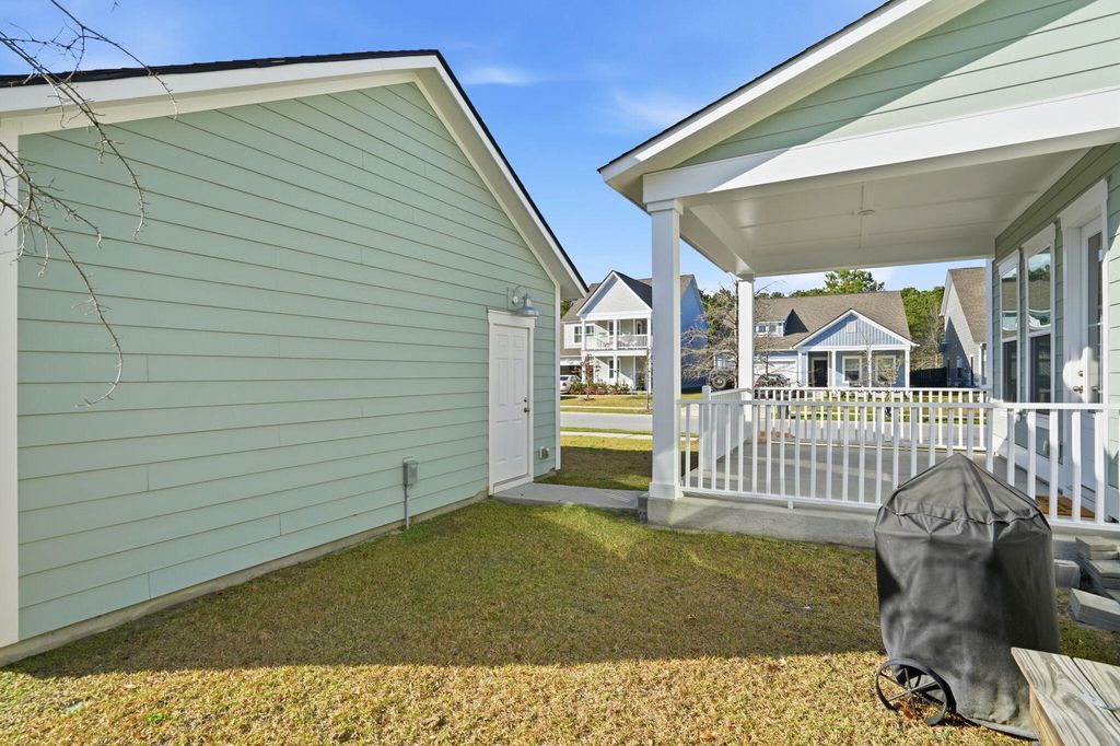 Image 39 of property listing at 511 N Commodore Way, Summerville, SC 29483