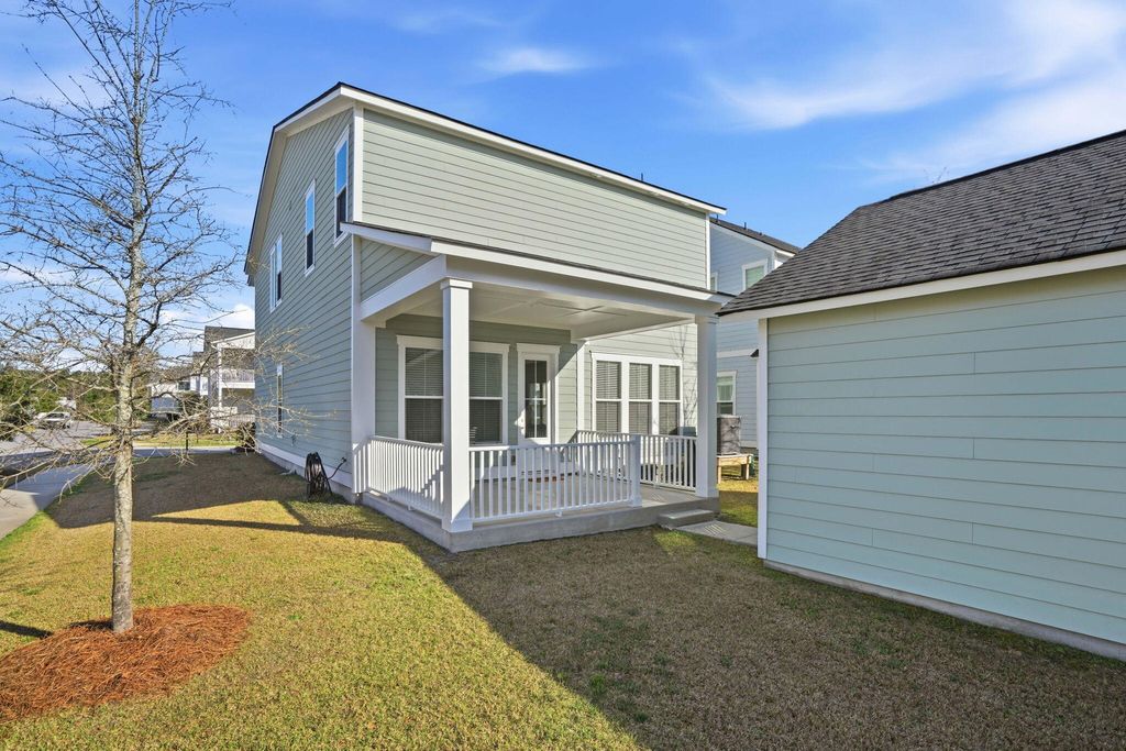 Image 40 of property listing at 511 N Commodore Way, Summerville, SC 29483