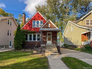 686 Princeton Road, Berkley, MI 48072