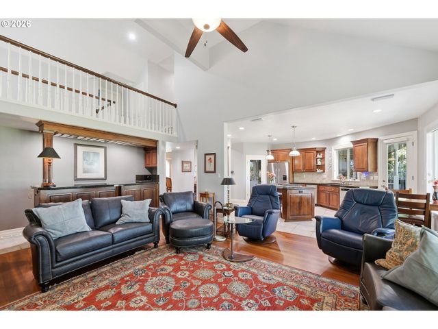 3910 MIRROR POND Way, Eugene, OR 97408