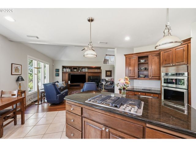 3910 MIRROR POND Way, Eugene, OR 97408