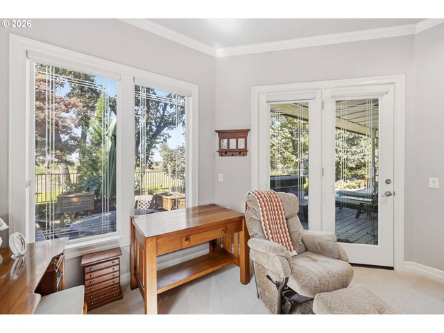 3910 MIRROR POND Way, Eugene, OR 97408