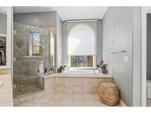 3910 MIRROR POND Way, Eugene, OR 97408