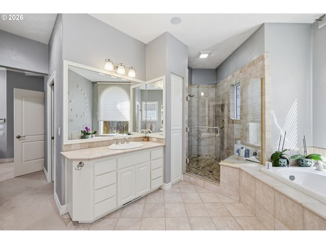 3910 MIRROR POND Way, Eugene, OR 97408