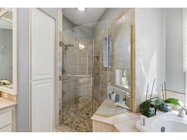 3910 MIRROR POND Way, Eugene, OR 97408