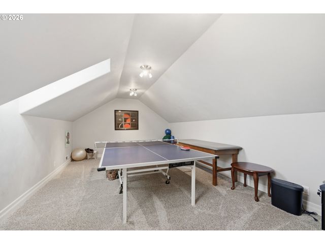 3910 MIRROR POND Way, Eugene, OR 97408