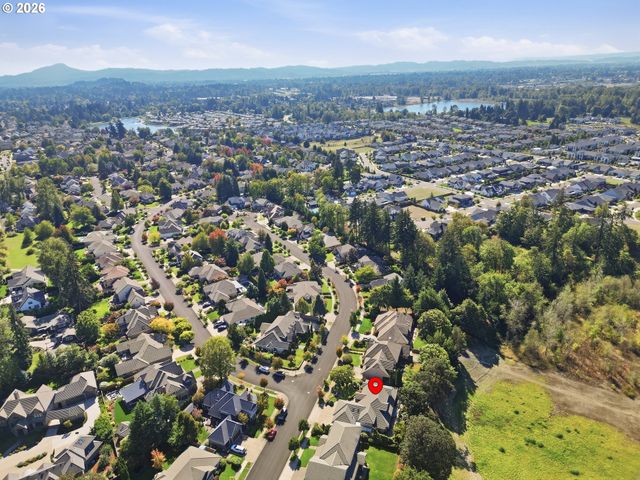 3910 MIRROR POND Way, Eugene, OR 97408