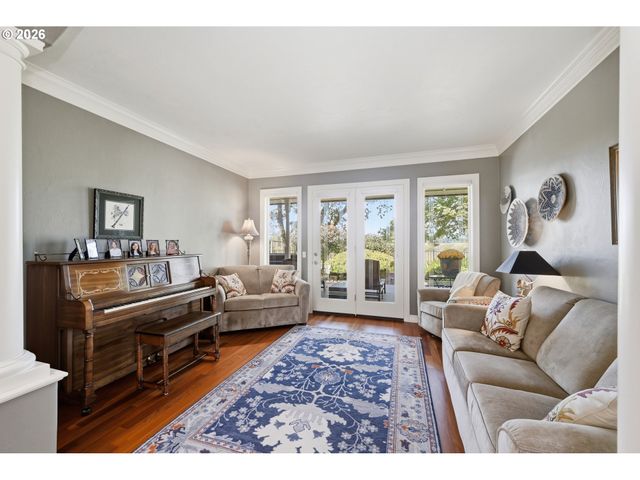 3910 MIRROR POND Way, Eugene, OR 97408