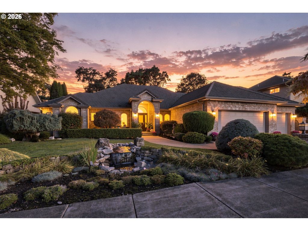 3910 MIRROR POND Way, Eugene, OR 97408
