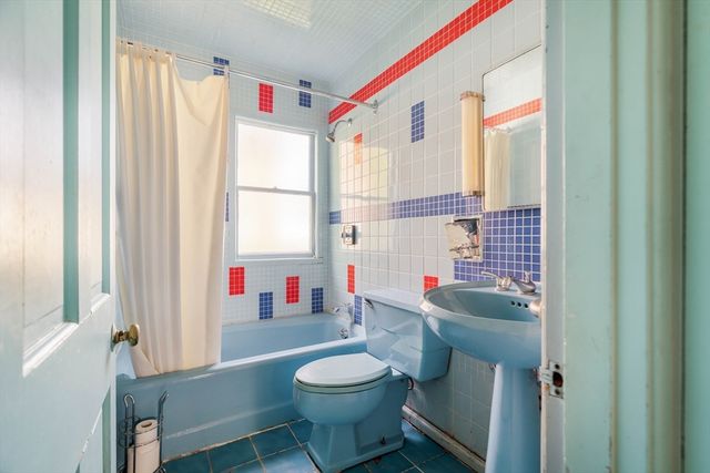 77 Jordan Rd, Brookline, MA 02446