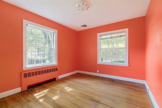 77 Jordan Rd, Brookline, MA 02446
