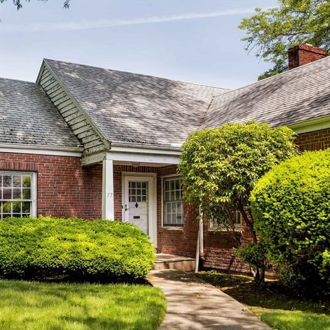 77 Jordan Rd, Brookline, MA 02446