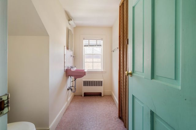 77 Jordan Rd, Brookline, MA 02446