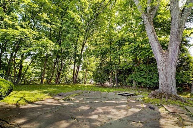 77 Jordan Rd, Brookline, MA 02446